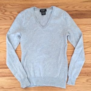 Cashmere v neck sweater